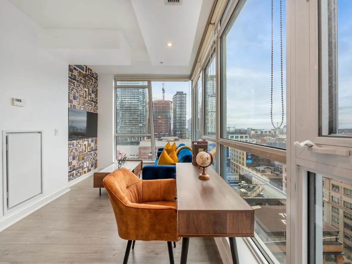 High-End 2 Bedroom Condo - Entertainment District, Downtown - City Skyline View & Balcony Toronto Canada