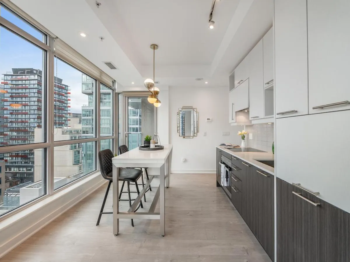 High-End 2 Bedroom Condo - Entertainment District, Downtown - City Skyline View & Balcony Toronto 0*,  Canada