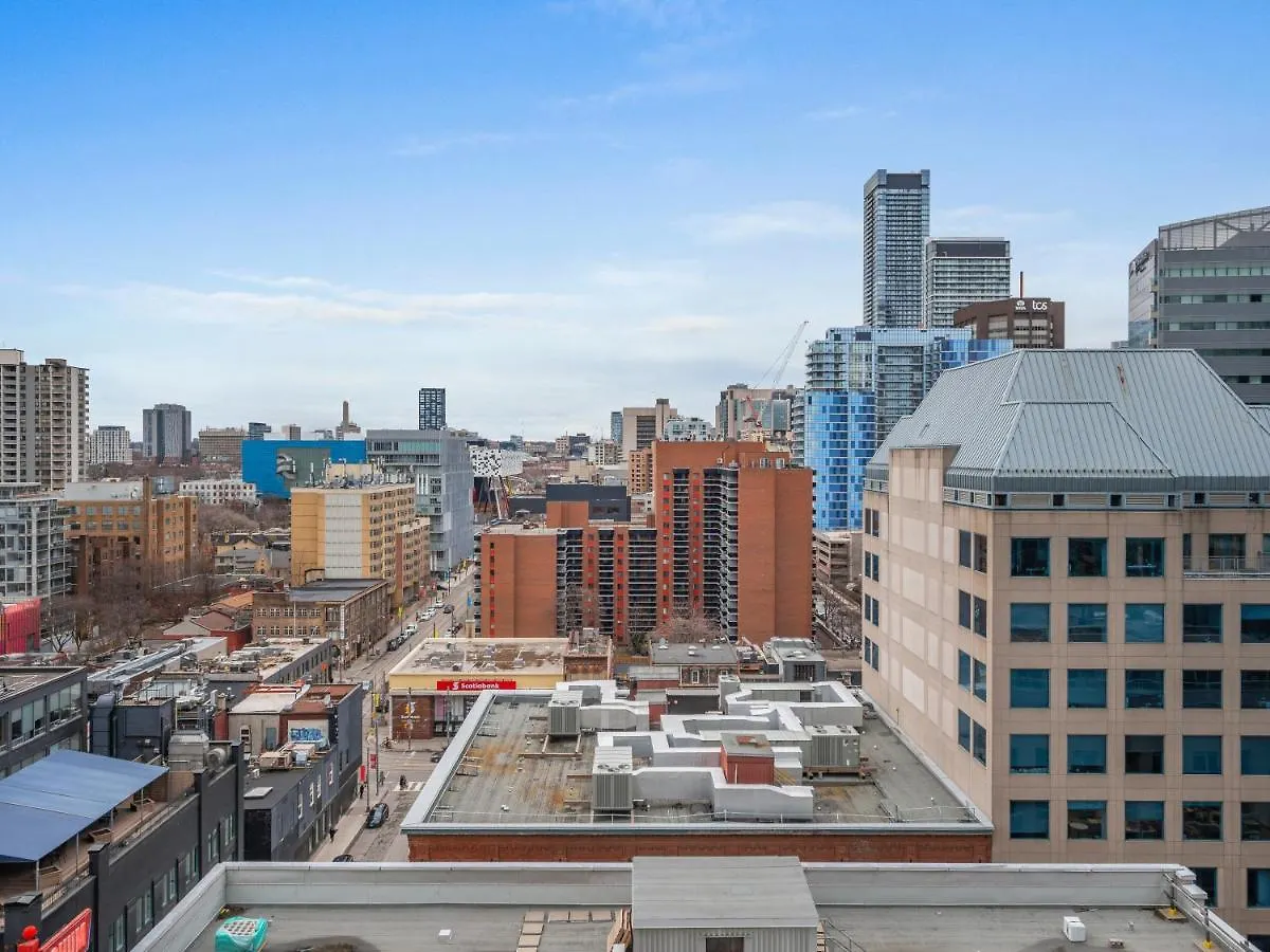 High-End 2 Bedroom Condo - Entertainment District, Downtown - City Skyline View & Balcony Toronto