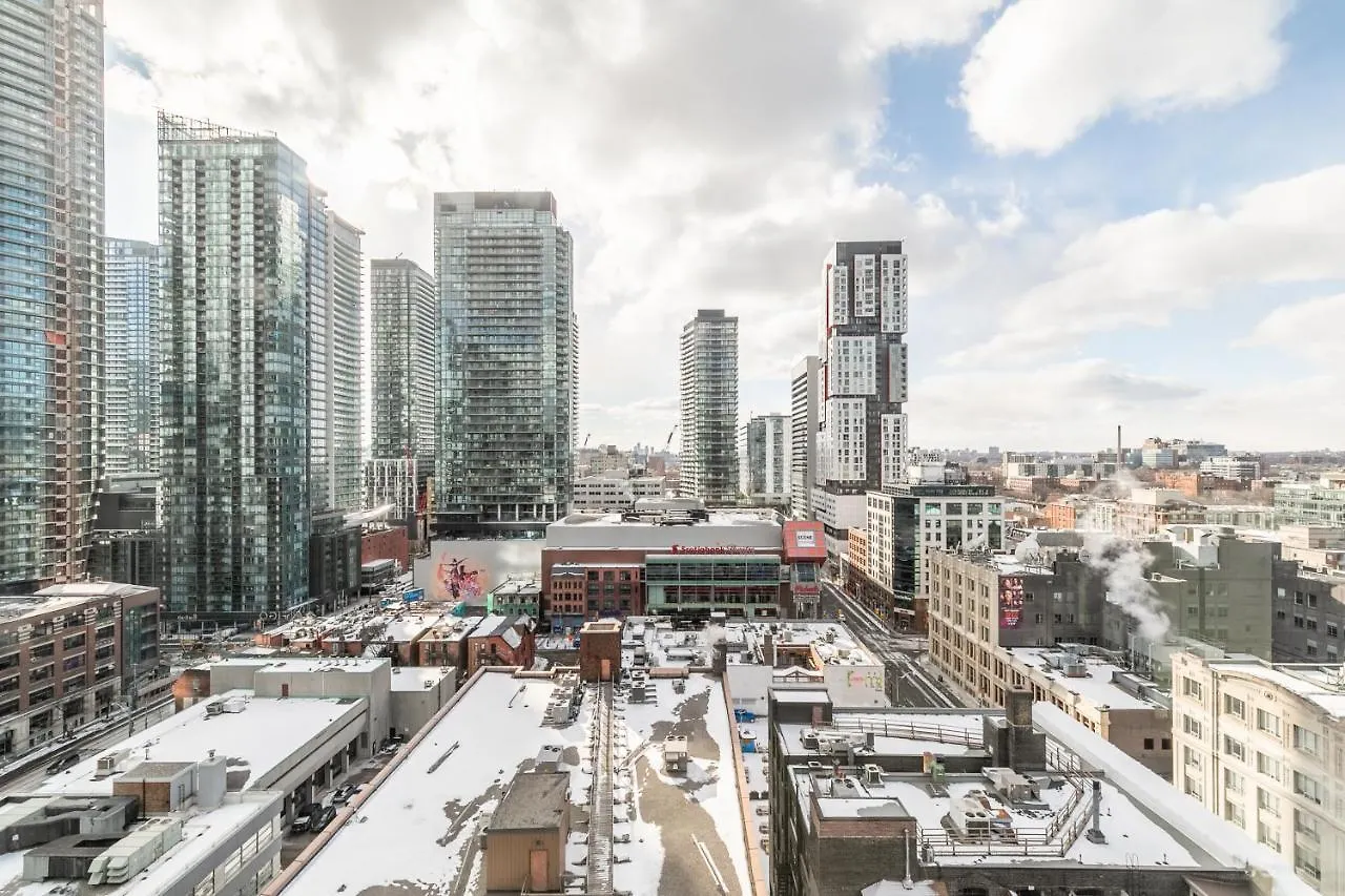 High-End 2 Bedroom Condo - Entertainment District, Downtown - City Skyline View & Balcony Toronto Apartment