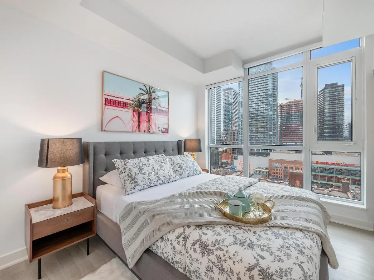 High-End 2 Bedroom Condo - Entertainment District, Downtown - City Skyline View & Balcony Toronto 0*,